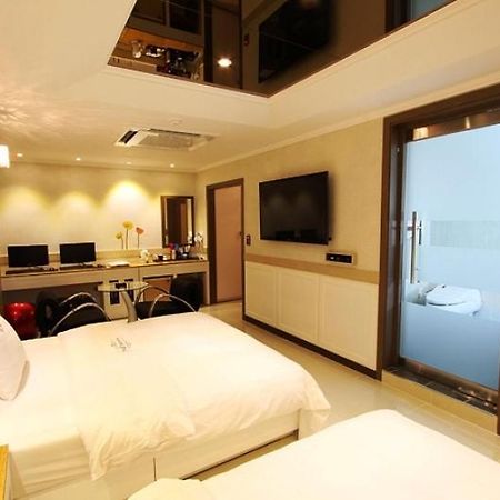 Popcorn Hotel Сеонгнам Стая снимка