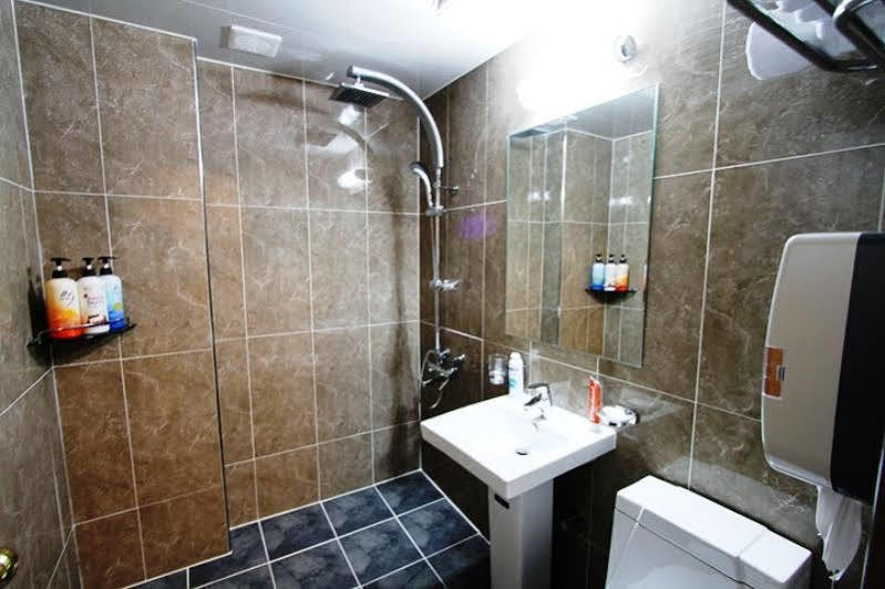 Popcorn Hotel Сеонгнам Екстериор снимка